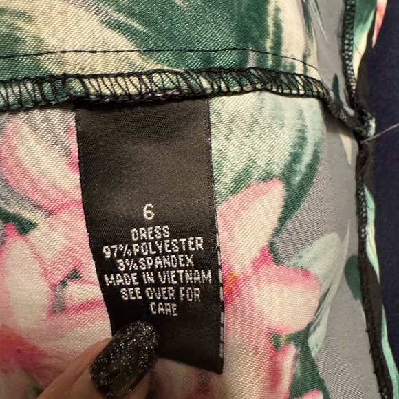 AB Studio Floral Black Pink and Green  Size 6 EUC RN# 31310 - Picture 7 of 8